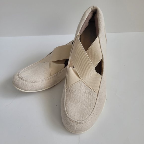 Ros Hommerson Shoes Ros Hommerson Clever Slip On Cream Canvas Shoe